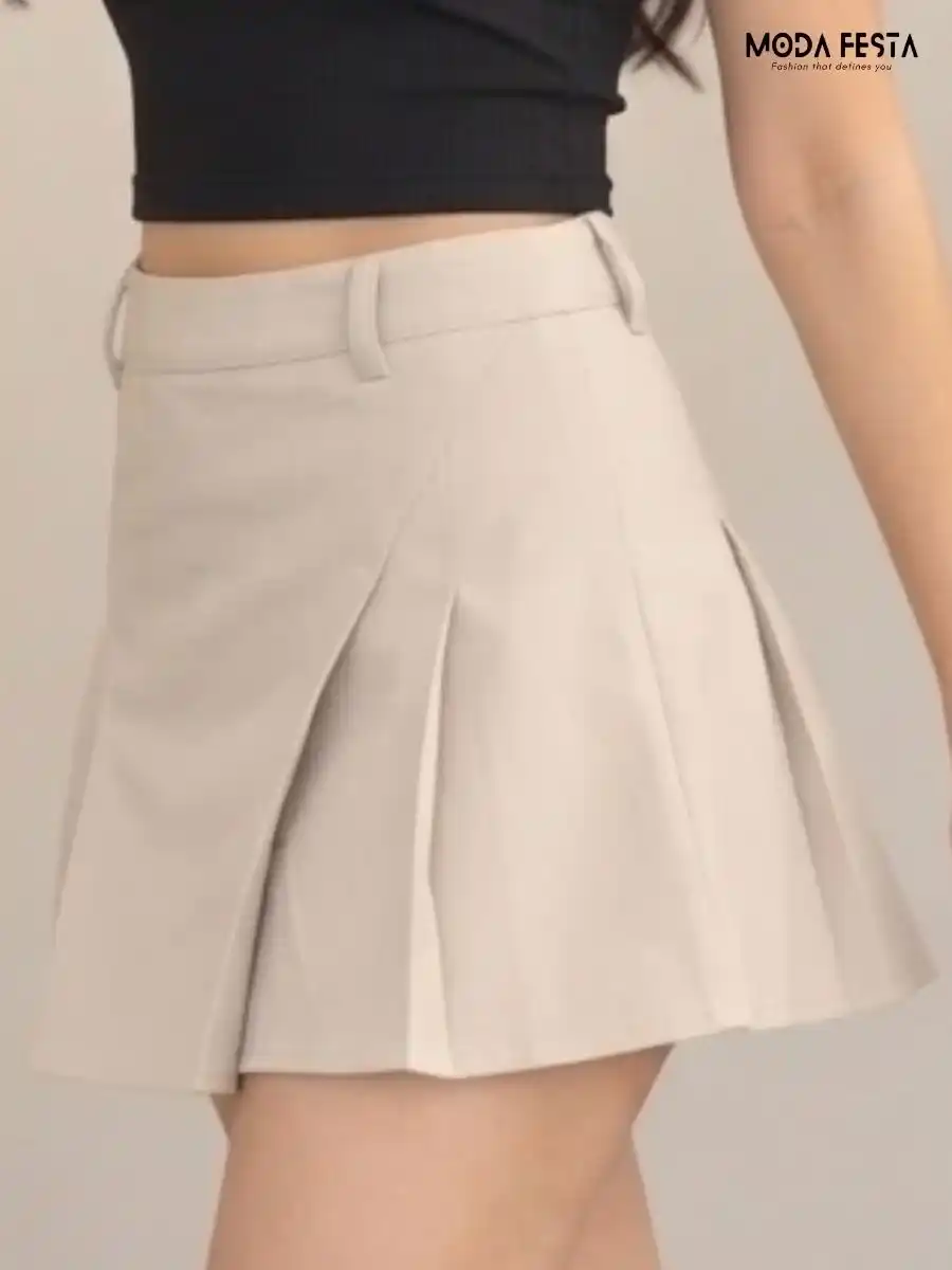 ModaFesta -White-asymmetric-pleated-skort