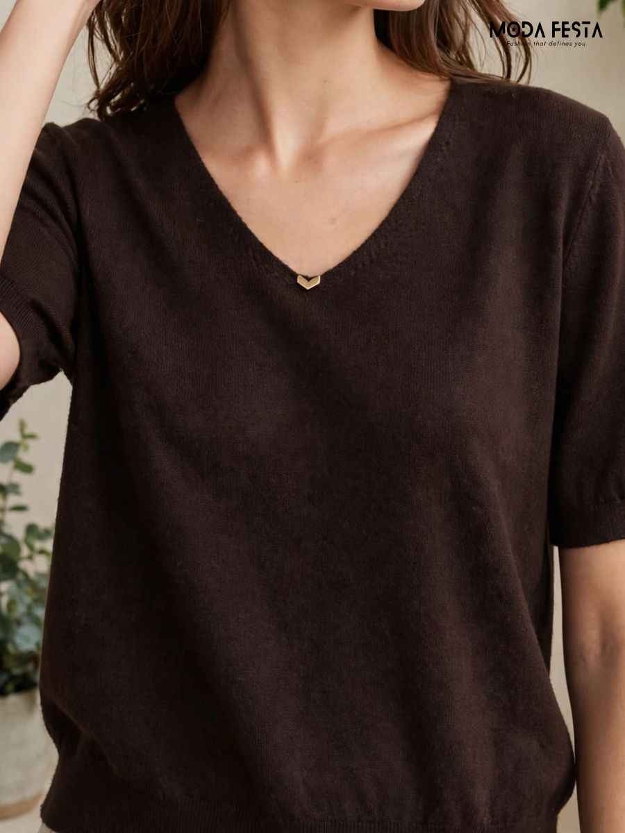 ModaFesta -v-neck-gold-accent-short-sleeve-knit-tee