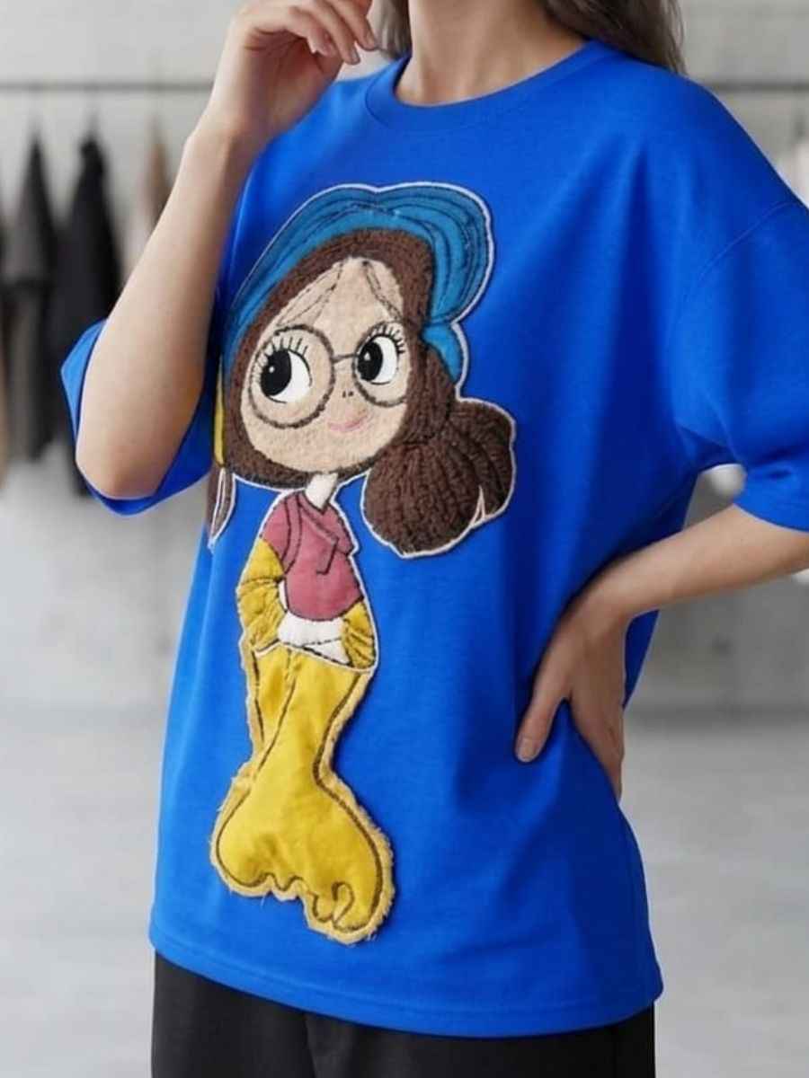 ModaFesta -royal-blue-character-patch-oversized-top