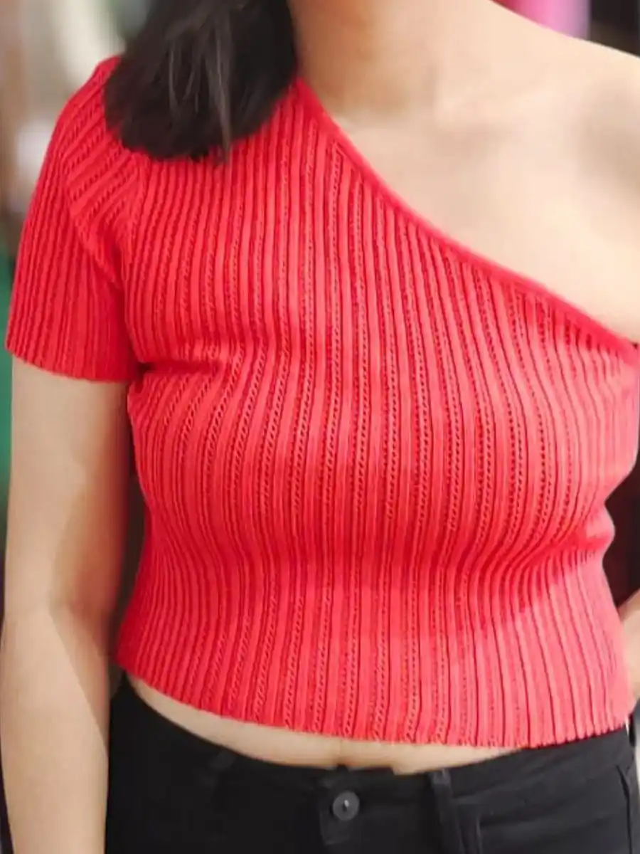 ModaFesta -elegant-one-shoulder-crop-top-red
