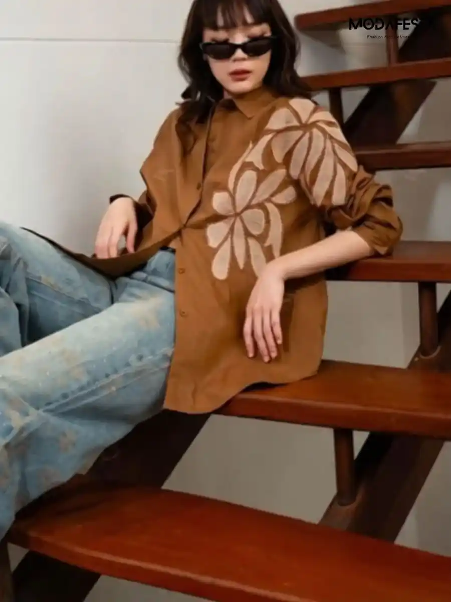ModaFesta -elegant-floral-print-shirt-work-on-shoulder-brown