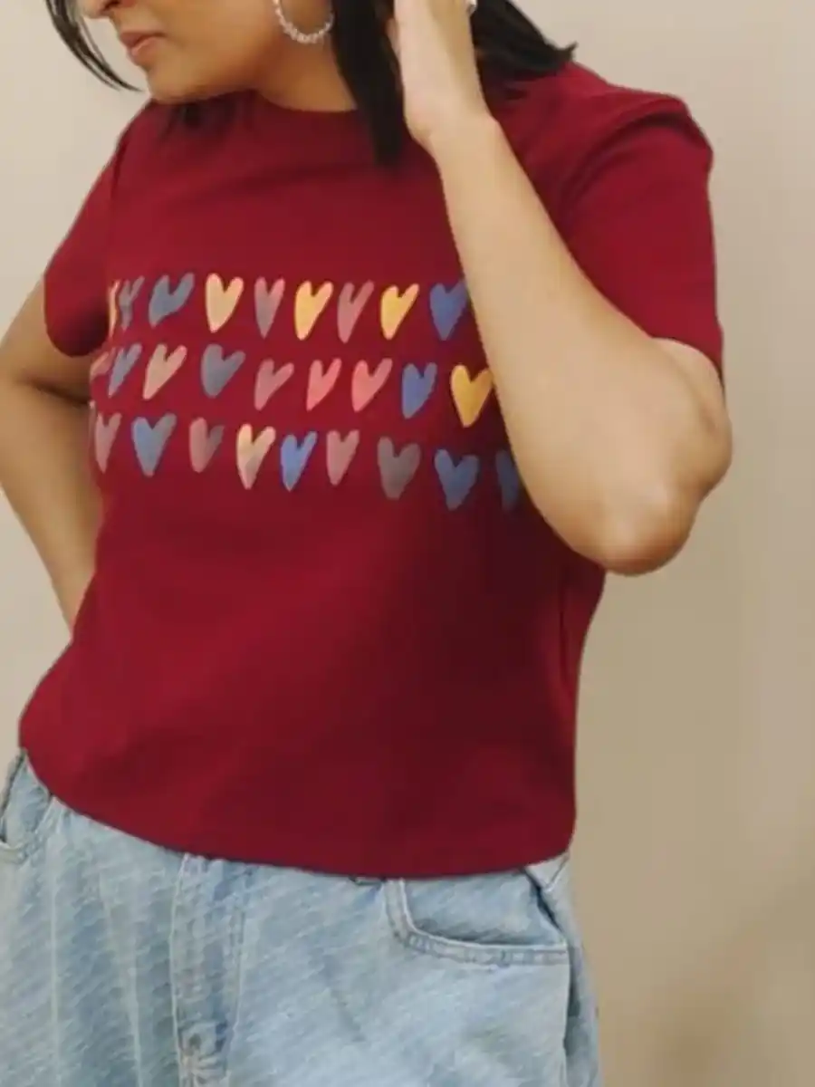 ModaFesta -elegant-heart-print-t-shirt-maroon