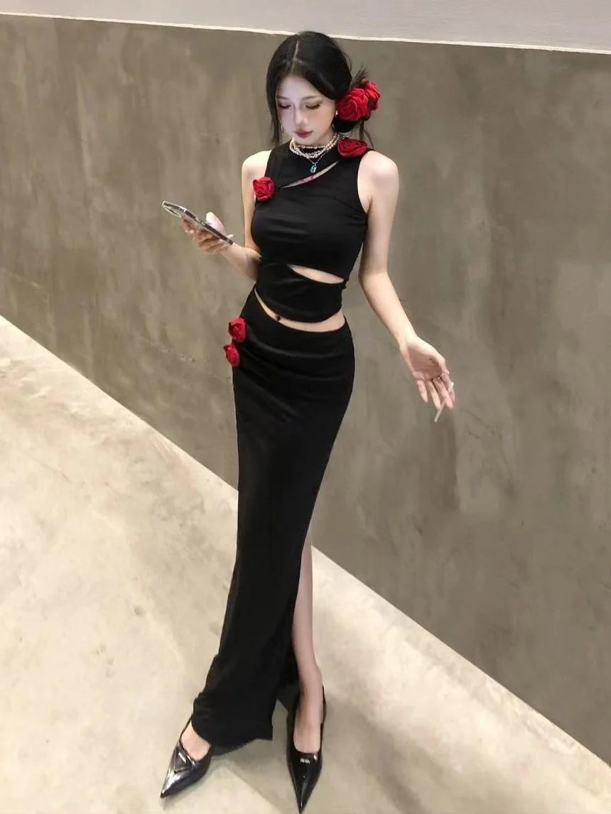 ModaFesta -black-two-piece-set-red-rose