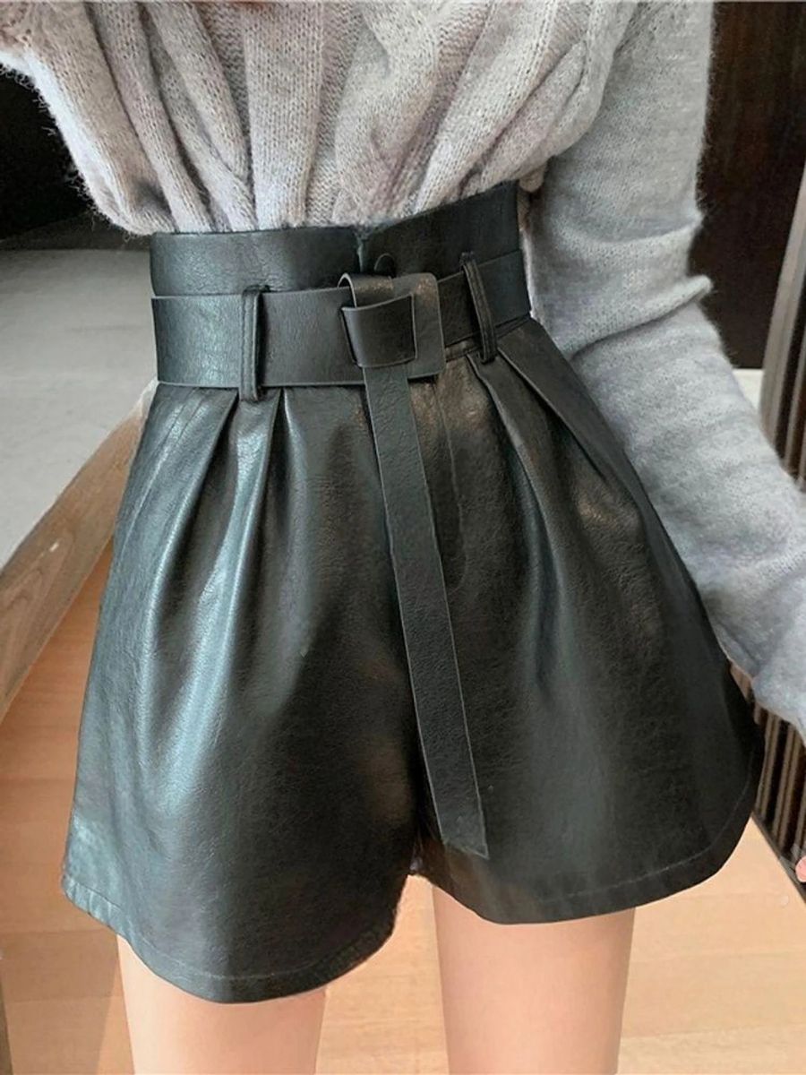 ModaFesta -black-leather-shorts-belt