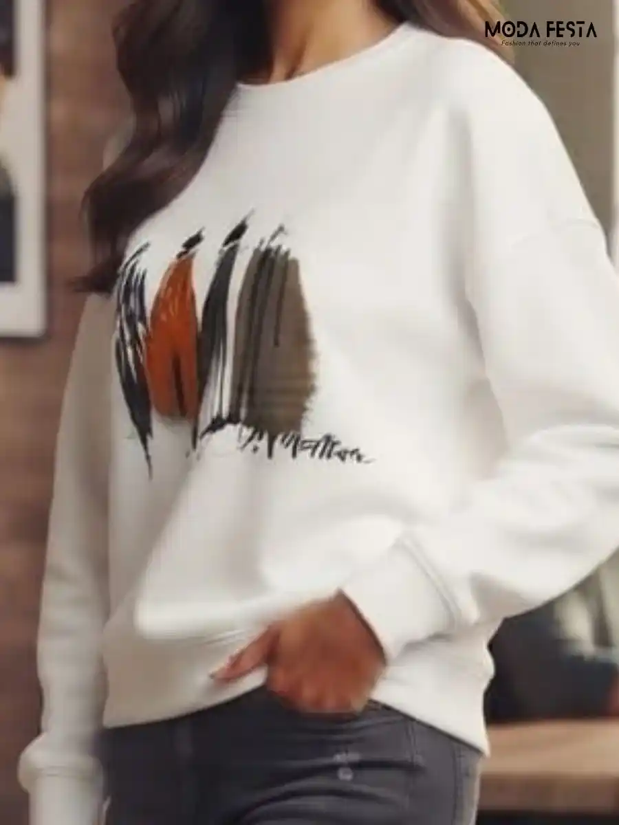 ModaFesta -abstract-fashion-illustration-oversized-white-t-shirt