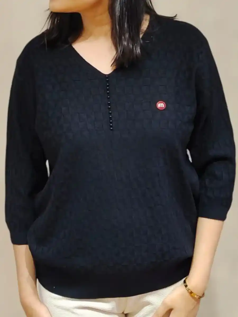 ModaFesta -elegant-cable-v-neck-top-black