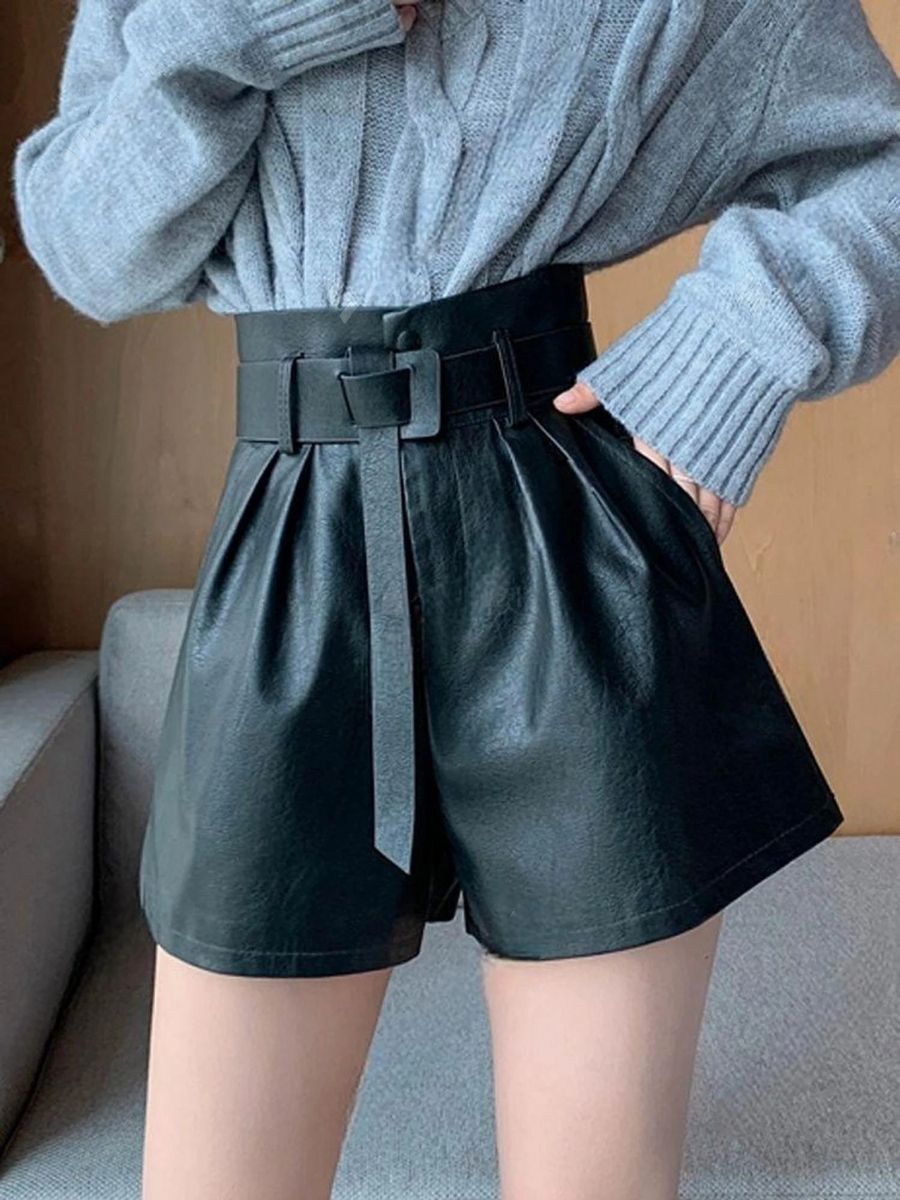 ModaFesta -black-leather-shorts-belt