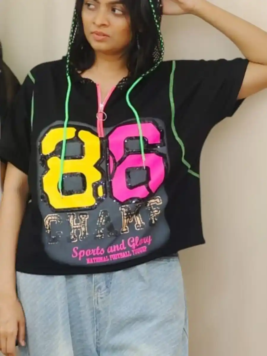 Elegant Hoodies Fancy Print With Zipper