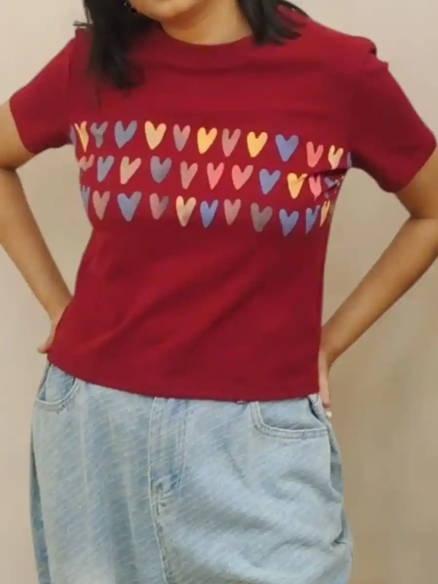 ModaFesta -elegant-heart-print-t-shirt-maroon