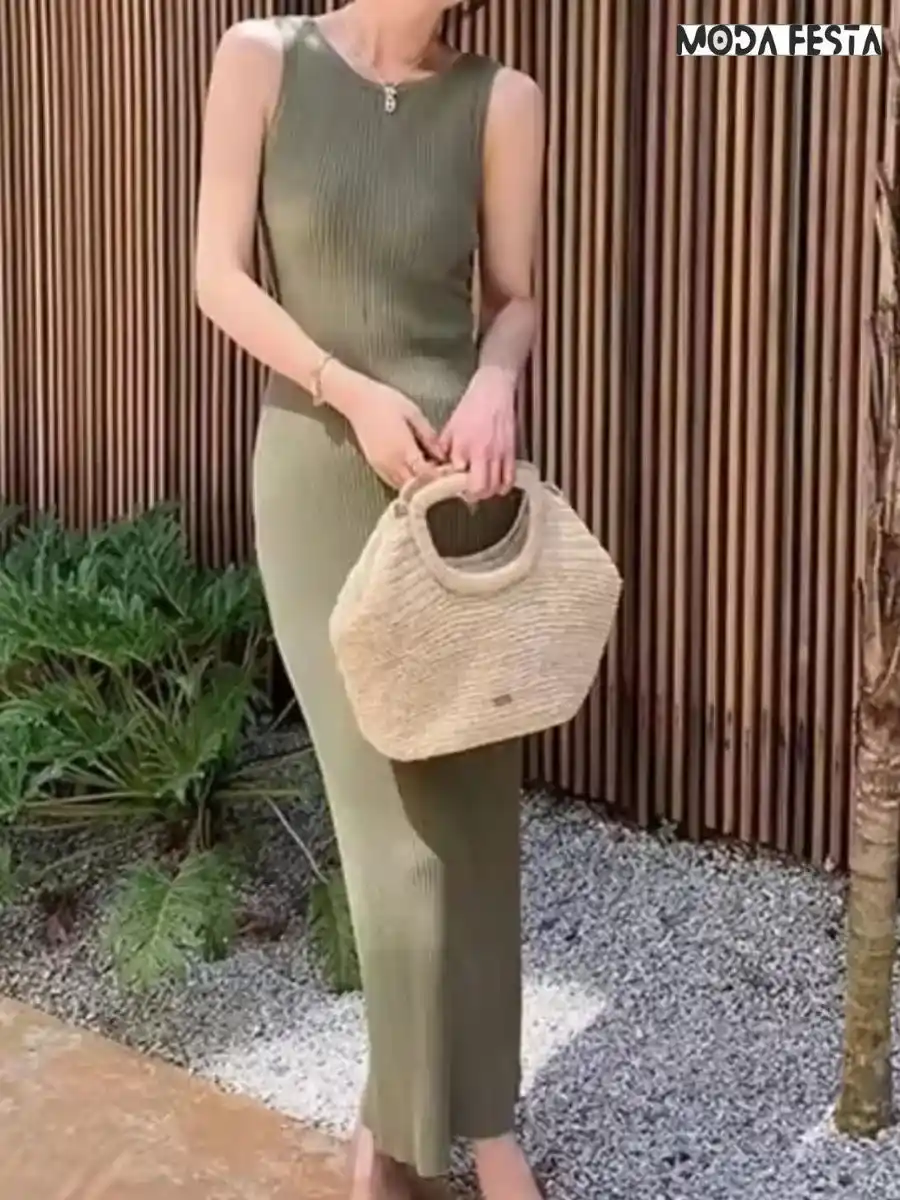 ModaFesta -elegant-back-styling-knit-dress-green