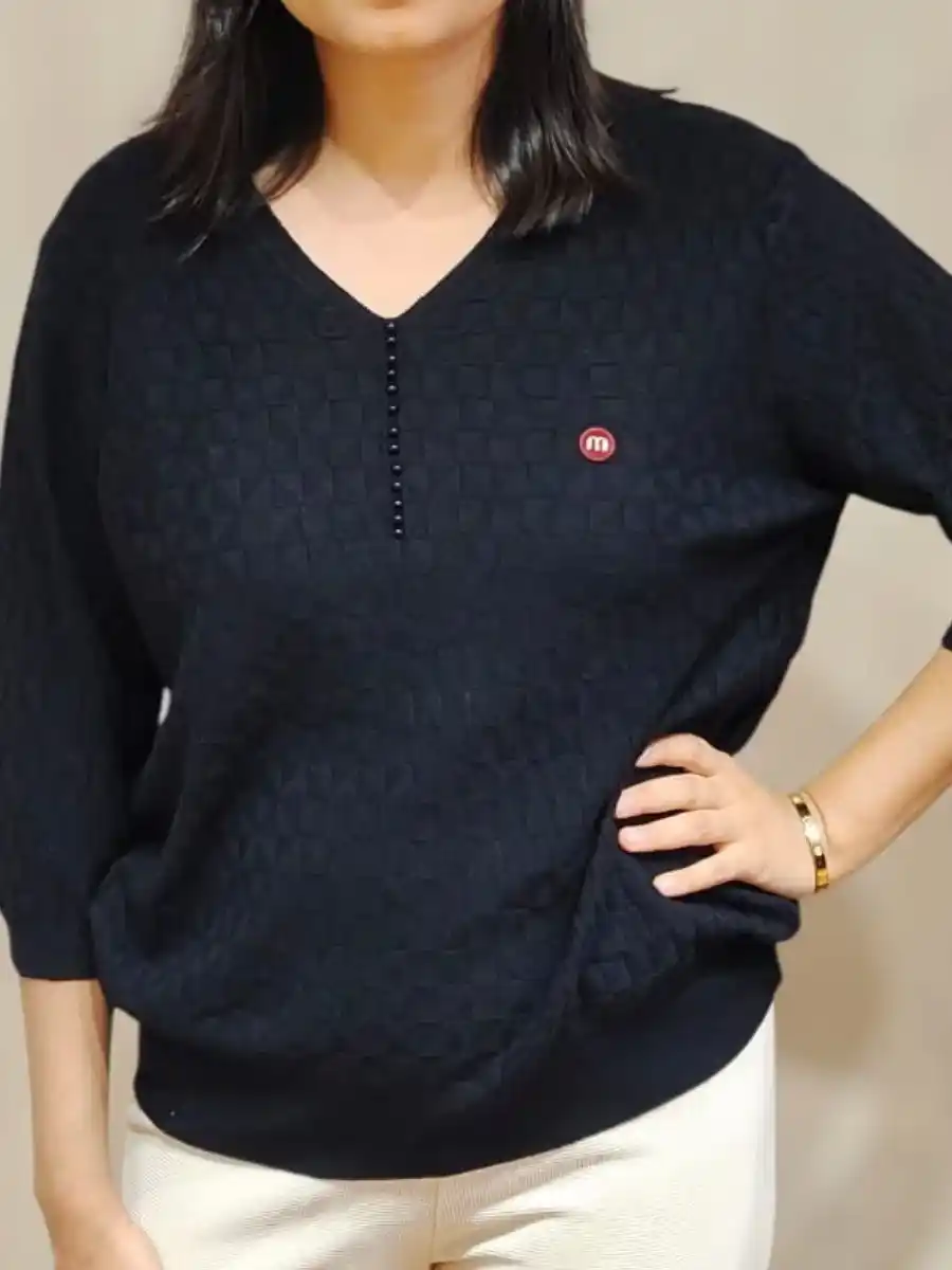 ModaFesta -elegant-cable-v-neck-top-black